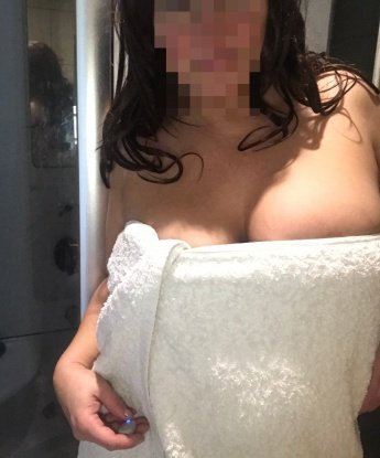 Ты заслуживаешь только самое нежное и незабываемое обслуживание, а я готова предоставить тебе именно это. Встречи со мной – это настоящий уровень, о котором ты только мечтал. Я могу устроить тебе настоящий праздник сексуального блаженства, а мои невероятные возможности принесут тебе ни с чем несравнимое удовольствие. Мои фото – это всего лишь намек на то, какая я на самом деле. Я живу в Москве и знаю все его тайны, что делает нашу встречу еще более запоминающейся. Мой опыт и искусство удовлетворения мужчин помогут тебе погрузиться в мир незабываемого наслаждения. Отзывы моих клиентов говорят сами за себя - они всегда хотят возвращаться ко мне снова. Я гарантирую тебе незабываемое время, сплошное удовольствие и непревзойденный сервис. Так что не теряй время, и давай созвонимся уже сегодня! 😘 Аксинья